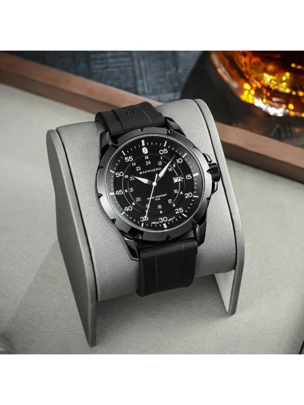 Stylish Waterproof Quartz Watch for Men - Luminous Date Display, Silicone Strap